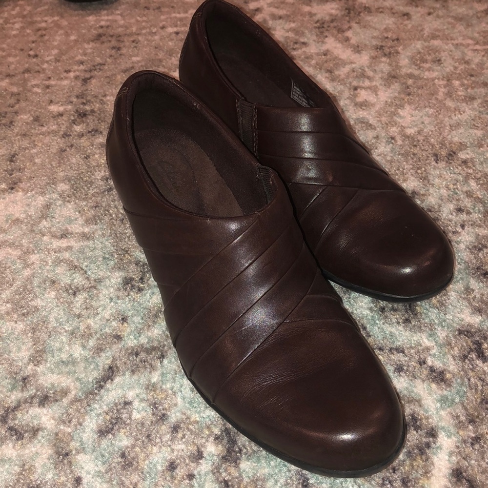 women’s clark shoes